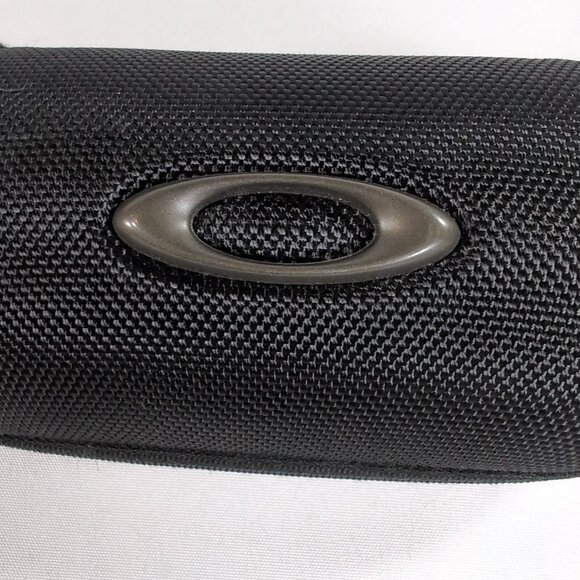 Oakley Pill Sunglasses Case Glasses Black Monogram Hard Shell Zip Logo Travel - Picture 2 of 13